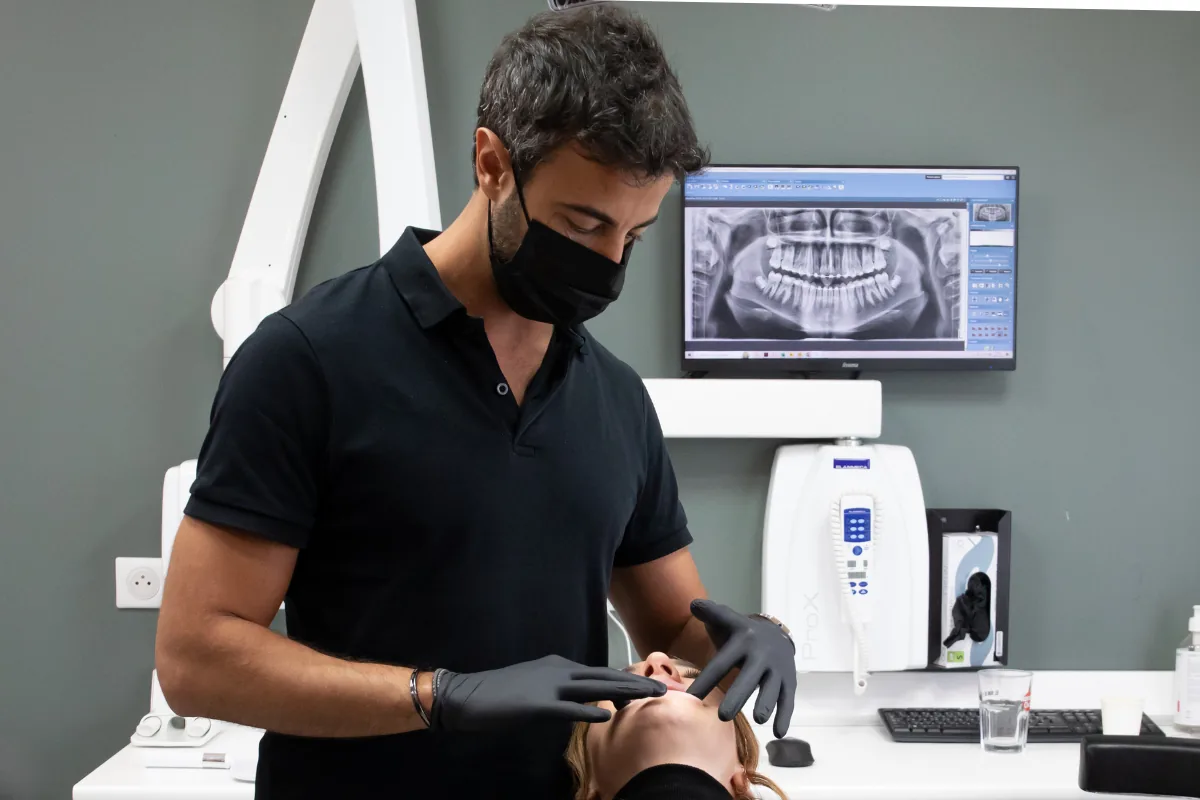 Dr Badaoui, dentiste en esthétique dentaire